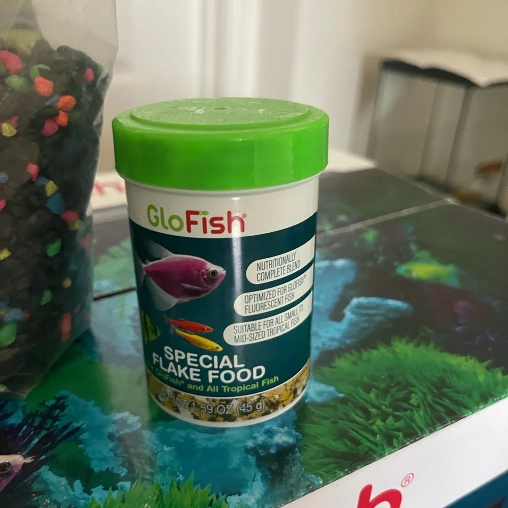 New GloFish LED Aquarium Kit 5 gallon